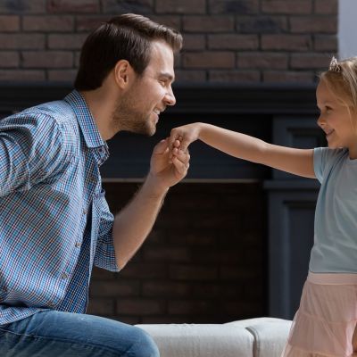 Διδάσκοντας στα παιδιά τη διαφορά ανάμεσα στην ευγένεια και την ευγνωμοσύνη