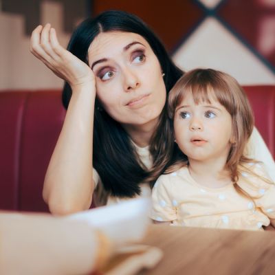 4 σημάδια που δείχνουν ότι η εξάντληση επηρεάζει την προσωπικότητά σου, σύμφωνα με ψυχολόγο