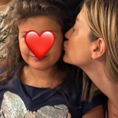 Ράνια Τζίμα: Σπάνια φωτογραφία με τον σύζυγό της και την κόρη τους, Ελένη