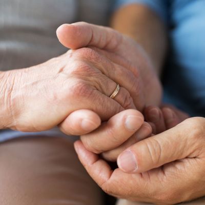 Πάνω από 40 χρόνια μαζί: Συμβουλές ζευγαριών για έναν ευτυχισμένο γάμο