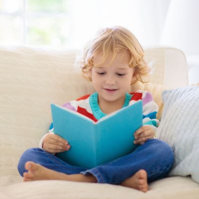5 κόλπα για να κάνεις τα παιδιά σου να αγαπήσουν τα βιβλία