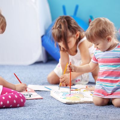 5 δραστηριότητες για μικρά παιδιά που βαριούνται στο σπίτι