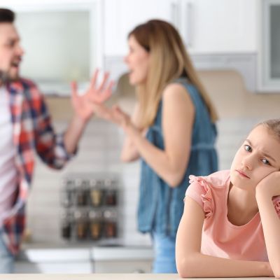 Όταν οι γονείς διαφωνούν: Πώς να γεφυρώσετε τις διαφορετικές προσεγγίσεις στην ανατροφή των παιδιών