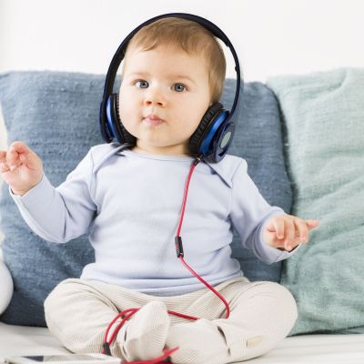 Η μουσική αλληλεπίδραση ενισχύει τη γλωσσική ανάπτυξη στα μωρά, δείχνει έρευνα