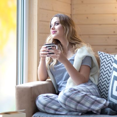 4 συνήθειες που σε κάνουν να νιώθεις πιο ήρεμη στην καθημερινότητά σου