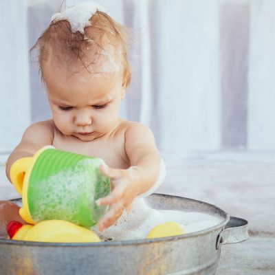 Πώς να κάνετε μπάνιο το μωρό σας με ασφάλεια - Απλά βήματα για όλους τους γονείς