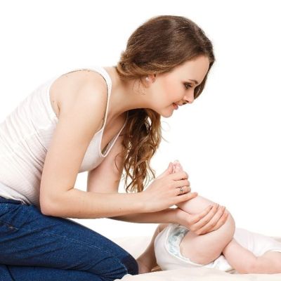 Το παιδί σου έχει ατοπικό δέρμα; Η ρουτίνα που συστήνουν οι ειδικοί - και θα εφαρμόσεις και εσύ