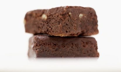 Αφράτο και σοκολατένιο μπράουνις έτοιμο σε 15 λεπτά!