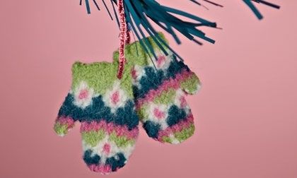 Στολίδια δέντρου σε σχήμα γαντιών!