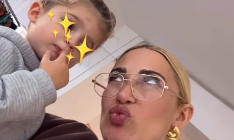 «Αυτός από πότε έχει γίνει μεγάλος μάγκας;» - Η γλυκιά ανάρτηση της Ιωάννας Τούνη για τον γιο της