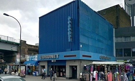 Μητέρα άφησε μόνα τους τα παιδιά της για να πάει για clubbing !