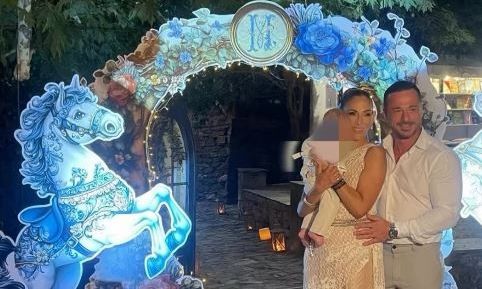 Βούλγαρη - Κωνσταντινίδης: Παραμυθένια η βάφτιση του γιου τους στο Πήλιο - Ο στολισμός και η τούρτα