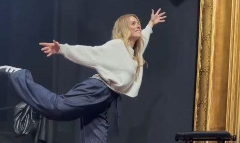 Η Ντορέττα Παπαδημητρίου αποθεώθηκε από τη βαφτιστήρα της - «Μπράβο νονά» φώναζε με ενθουσιασμό