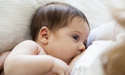 Δυσκολεύεσαι να θηλάσεις το μωρό σου; Μη το βάζεις κάτω! Οι σύμβουλοι θηλασμού θα σε βοηθήσουν!