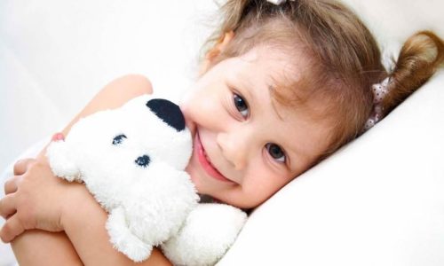 Τι πρέπει να τρώει το παιδί μου πριν πάει για ύπνο το βράδυ;