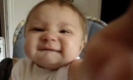 Βίντεο: Τον αγαπάς τον μπαμπά; "Όχι σου λέω"!!!!!