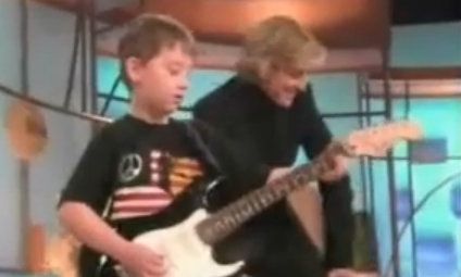 Ο πιο ταλαντούχος εξάχρονος κιθαρίστας του κόσμου!