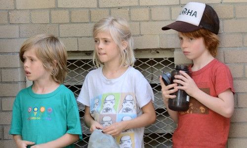 Τα παιδάκια της φωτογραφίας ποια διάσημη έχουνε μαμά;