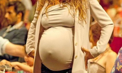 Έτοιμη να γεννήσει η…