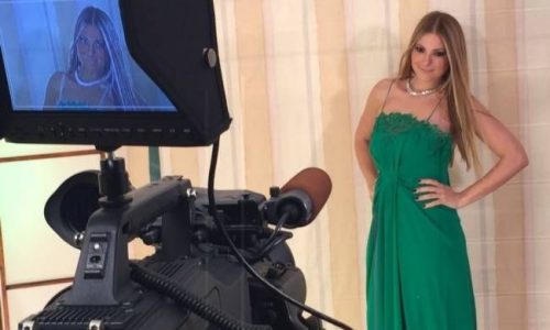 Τα σπάει το σποτ της νέας «ΠΡΑΣΙΝΗΣ» με τη Δέσποινα Καμπούρη!