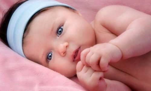 Ποιες είναι οι πιθανότητες να γεννηθεί το παιδί σας με γαλανά μάτια (βίντεο)