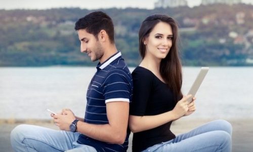 Διακοπές ζευγαριών: Οι επιπτώσεις της τεχνολογίας στη σεξουαλική ζωή