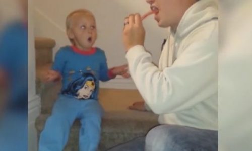 Δείτε την ξεκαρδιστική αντίδραση της μικρούλας στη φάρσα του μπαμπά της! (video)