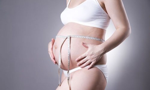 Γονιμότητα γυναικών: Πώς επηρεάζεται από τα περιττά κιλά