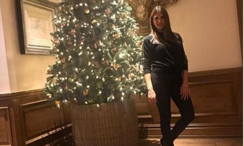 Σταματίνα Τσιμτσιλή: Οι κόρες της χαϊδεύουν τη φουσκωμένη της κοιλίτσα! (Φωτό)