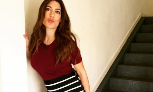 Φλορίντα Πετρουτσέλι: Η κοιλίτσα της φούσκωσε αρκετά (φωτό)