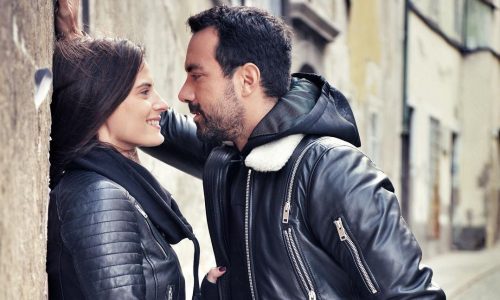 Σάκης Τανιμανίδης: «Εγώ με την Χριστίνα αγκαλιά σε έναν καναπέ και 4-5 πιτσιρίκια να κάνουν πανικό»