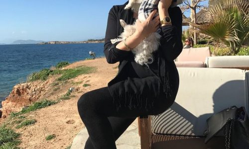 Ελληνίδα τραγουδίστρια δηλώνει: «Πέρασα άσχημα, δύσκολα παιδικά χρόνια»