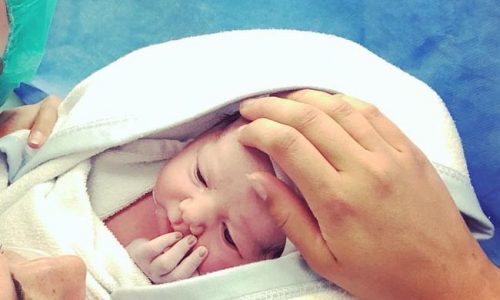 Νικητής της Eurovision έγινε μπαμπάς και προορίζει το παιδί του για τον διαγωνισμό του... 2038!