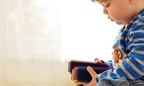 Σφηνοτουβλάκια σε βαλιτσάκι - Πιέστε, ενώστε και δημιουργήστε!