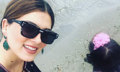 Σταματίνα Τσιμτσιλή: Δείτε φωτογραφίες από τις καλοκαιρινές διακοπές με τα τρία παιδιά της (pics)