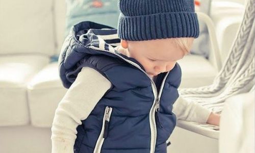 Αμάνικο παιδικό μπουφάν με κουκούλα - Κατάλληλο για όλες τις εποχές