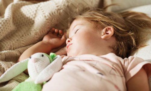 Πανάκι αγκαλιάς που ηρεμεί και συντροφεύει το μωρό