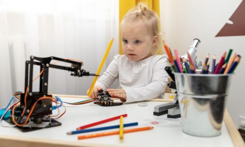 Ηλιακό ρομπότ με ανακυκλώσιμα υλικά - Τα παιδιά θα ενθουσιαστούν