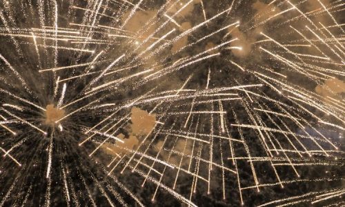 Show πυροτεχνημάτων για μικρούς και μεγάλους