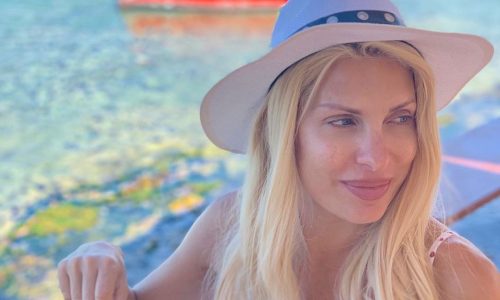 Ελένη Μενεγάκη: Η ευχή της για τη γιορτή της Παναγίας και η φώτο με την Μαρινούλα (pics)