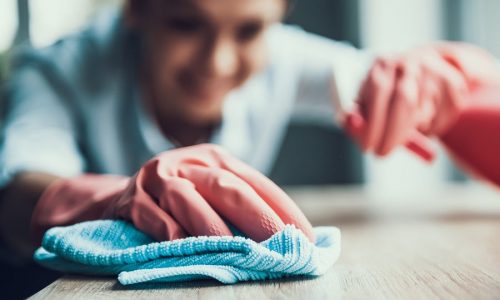 Απλές συμβουλές για εύκολο και αποτελεσματικό ξεσκόνισμα (vid)