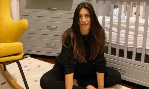 Φλορίντα Πετρουτσέλι: Η απίστευτη νέα φωτογραφία με το μωρό και την κόρη της αγκαλιά (pics)