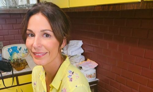 Κατερίνα Παπουτσάκη: Ο γιος της ξεκίνησε Ωδείο - Δείτε φώτο!