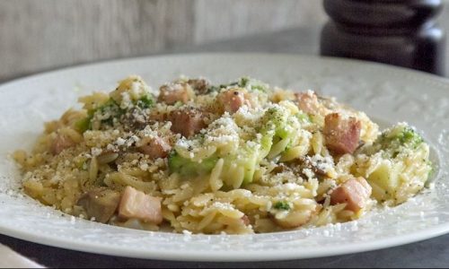 Το πανεύκολο κριθαρότο του Άκη με λαχανικά και πανσέτα