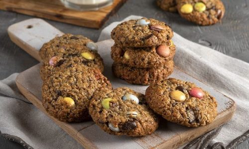 Άκης Πετρετζίκης: Μπισκότα για παιδιά με βρόμη και σοκολάτα