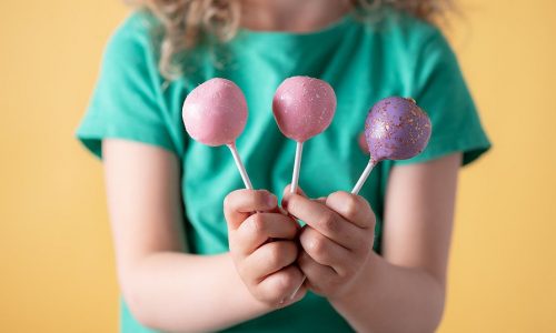 Bread pops - Πώς θα φτιάξετε αυτά τα γλυκίσματα με ψωμί