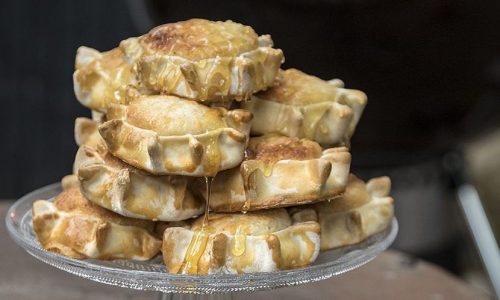 Παραδοσιακά μελιτίνια Σαντορίνης - Πώς θα τα φτιάξετε