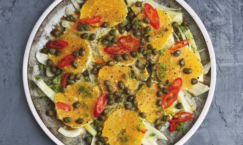 Δροσερή σαλάτα με φινόκιο, πορτοκάλι και κάππαρη