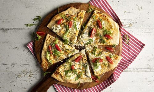 Πίτσα με 4 τυριά - Θα γίνει η αγαπημένη των παιδιών σας