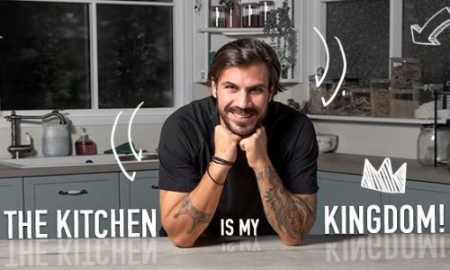 Ο Άκης Πετρετζίκης έγινε άλλη μία φορά… «εκατομμυριούχος»!